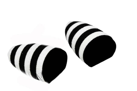 Du tilføjede <b><u>L-förmiger, konischer Druckknopf (2 Stück) – Schwarz/Weiß</u></b> til kurven.