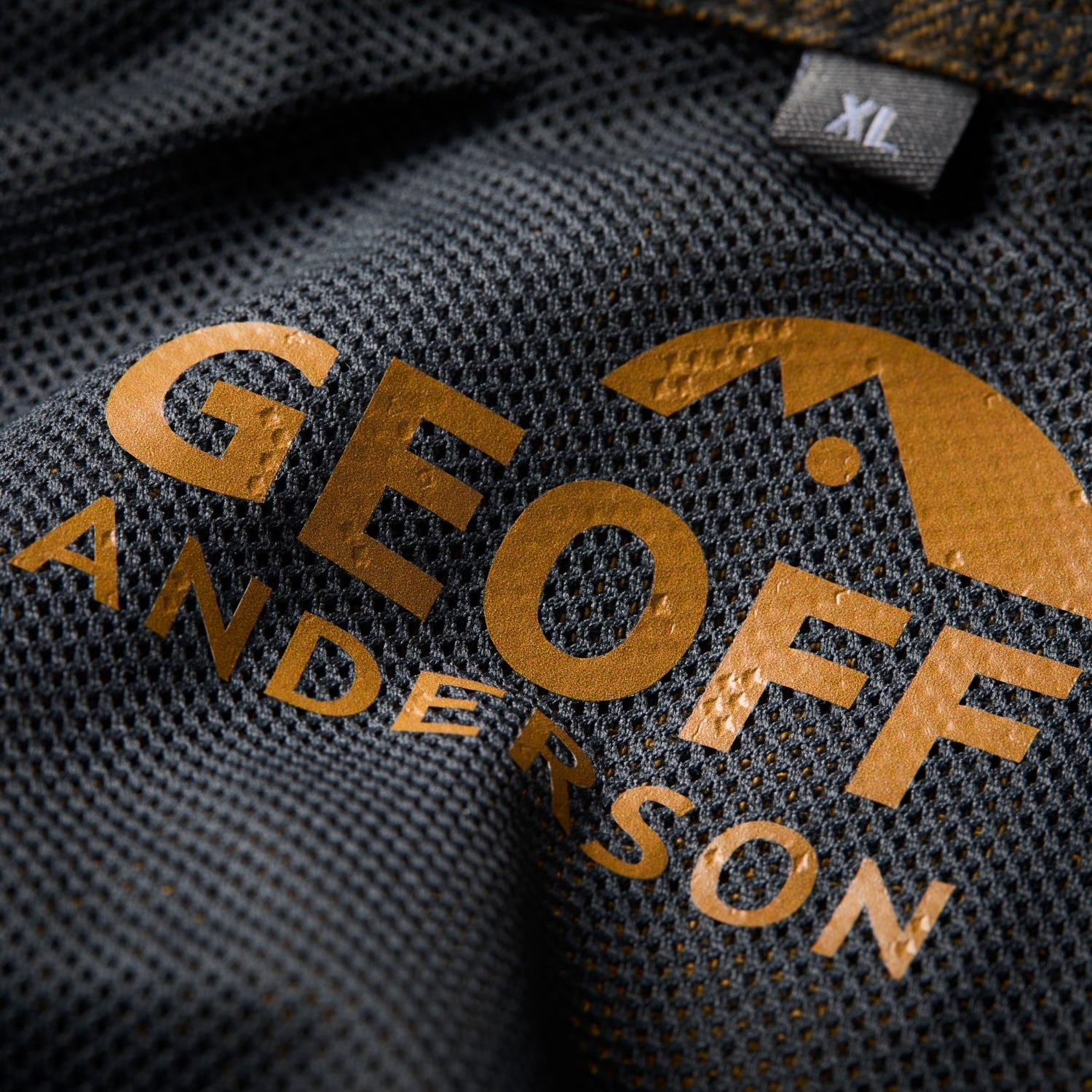 Ezmar-All-Year-Gul-Graa-Geoff-Anderson-Closeup-2.jpg