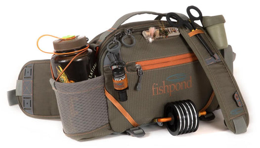 Du tilføjede <b><u>Fishpond Stormshadow Lendenkissen (Hüfttasche)</u></b> til kurven.