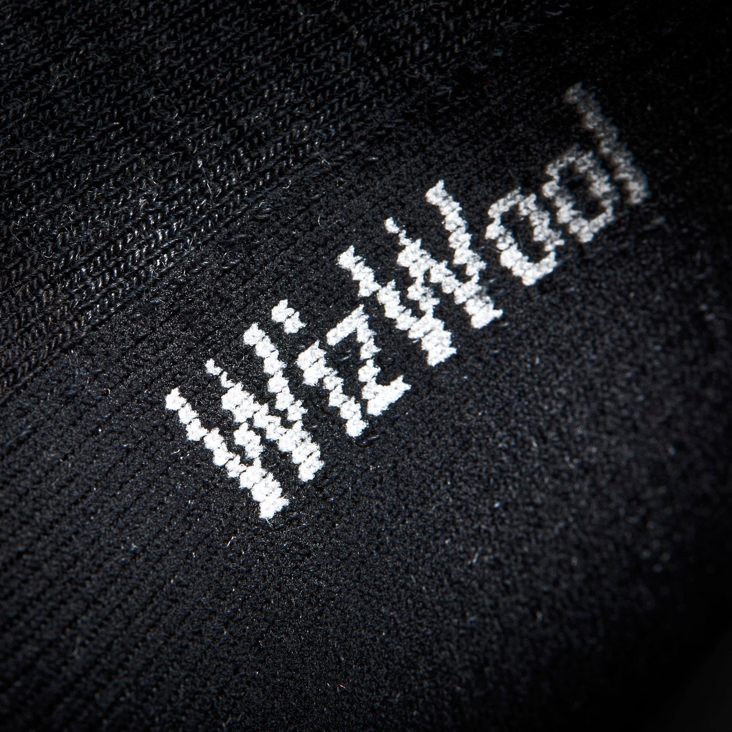 wizwool-merino-sokker-MidWeight-geoff-anderson-closeup-3.jpg